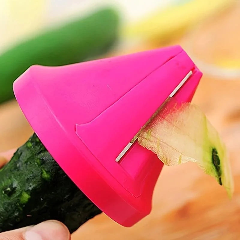 Rotating vegetable shredder